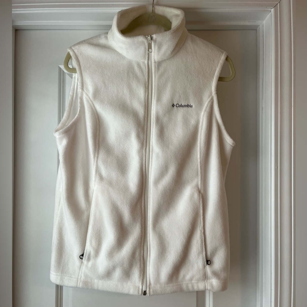 Columbia Soft White Fleece Vest